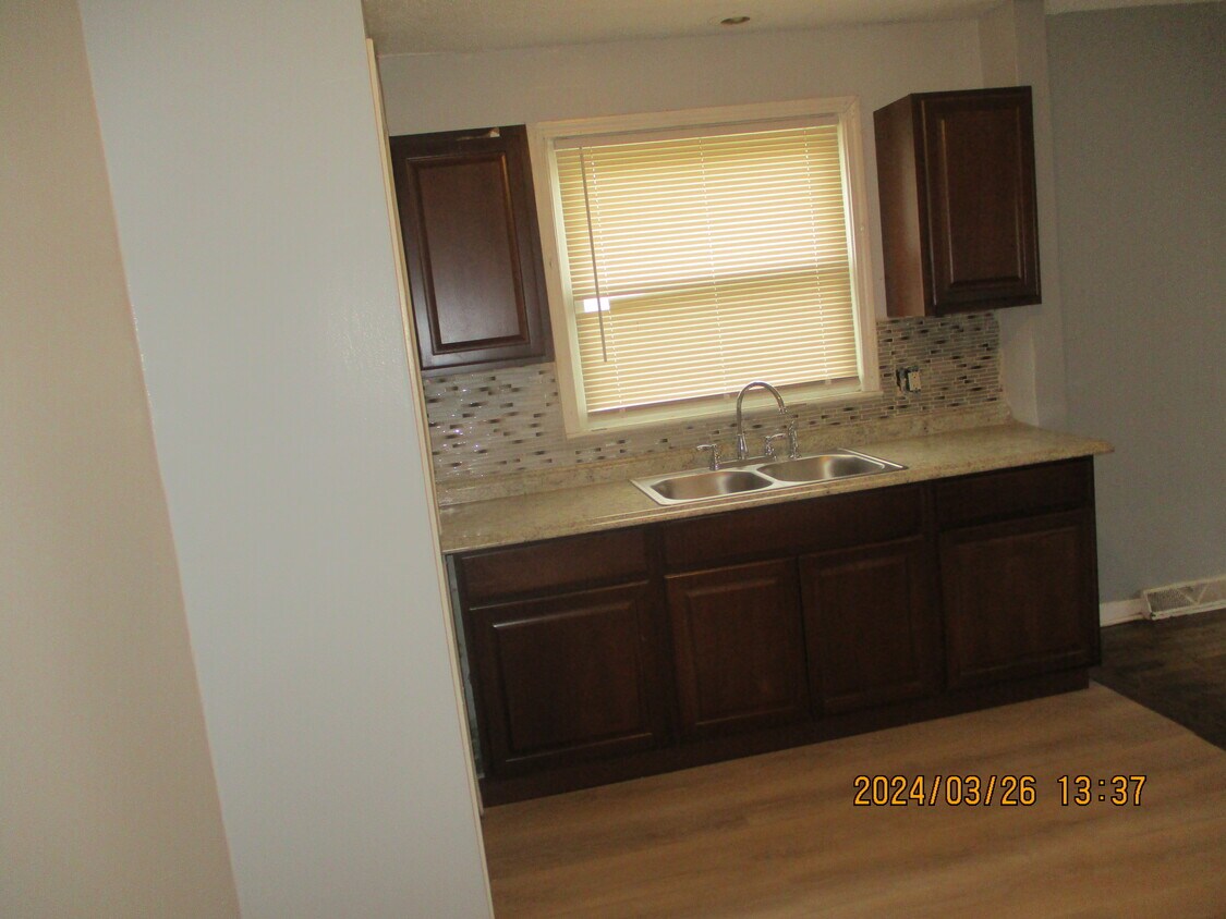 Foto del edificio - 20200 Ashton Ave
