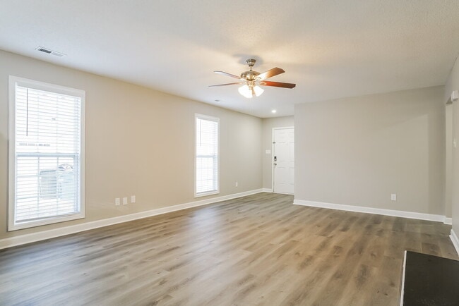 Building Photo - 5644 Tealbrook Dr