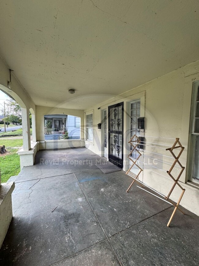 Building Photo - 25 S Barksdale St