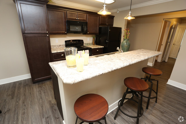 2HAB, 2BA - 1,105 ft² - Cocina - State Street Apartments