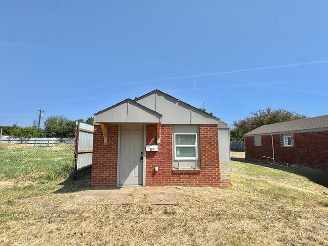 Photo - 529 SE 15th St (Oklahoma City, OK) House