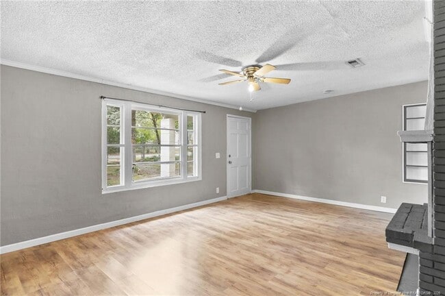 Building Photo - 1061 Bernadine St
