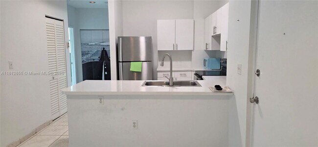 Foto del edificio - 104 SW 9th St
