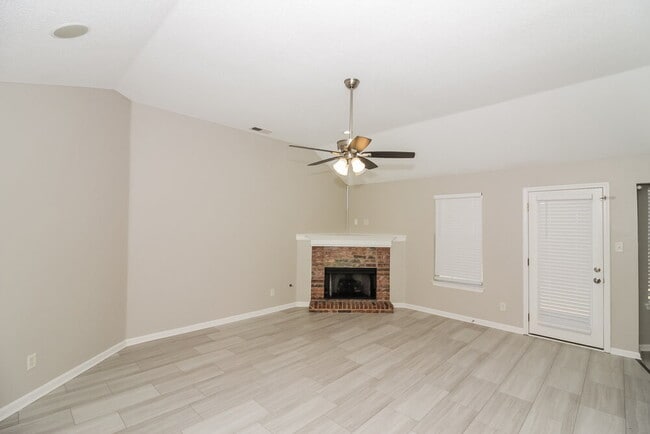 Building Photo - 1143 Breezy Valley Dr