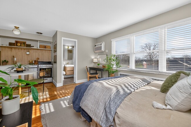 Studio Plus Bedroom - The Flats at Wasson Way