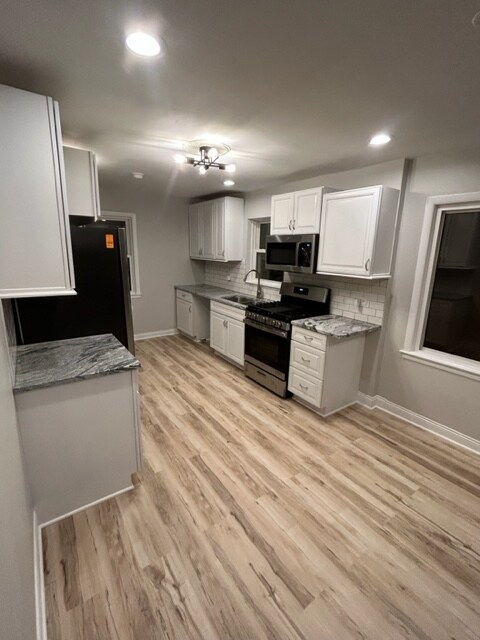 Building Photo - 4N410 3rd Ave