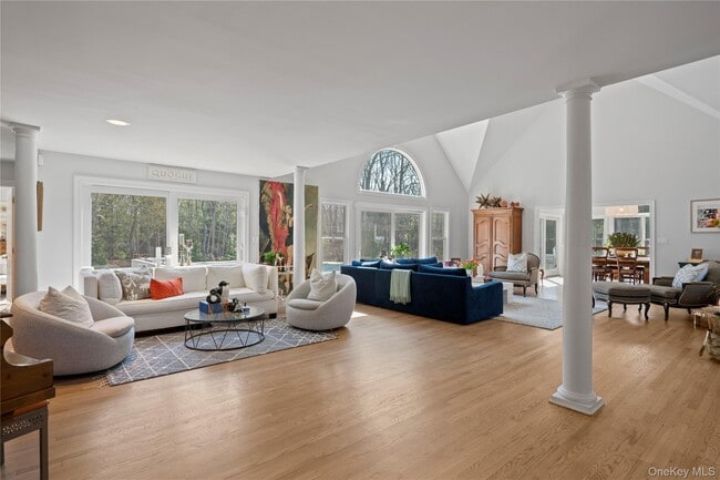 Building Photo - 38 Pheasant Run