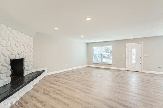 Building Photo - 4 br, 3 bath House - 3128 17Th Street N