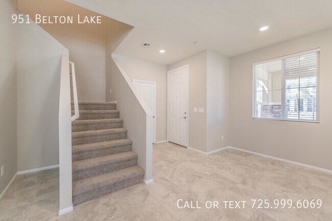 Foto del edificio - 951 Belton Lake Ave
