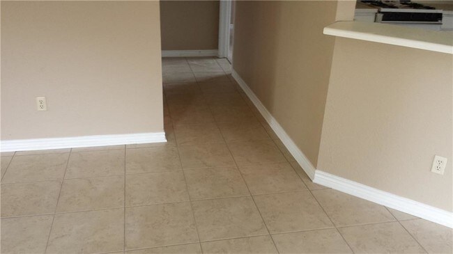 Building Photo - 1207 Hyridge St