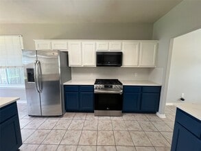 Building Photo - 11718 Short Trail Ln