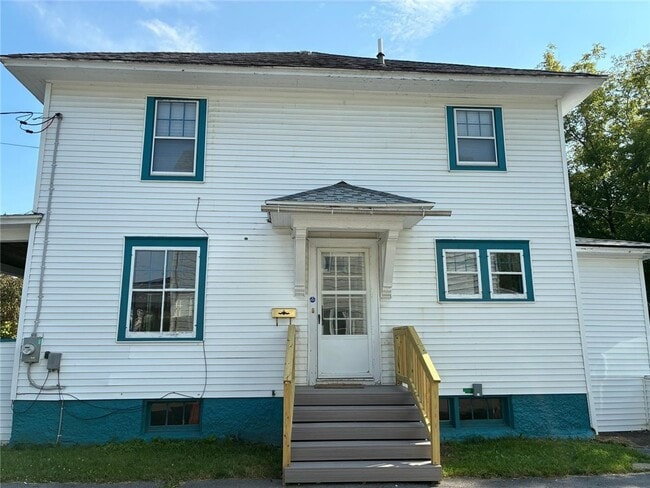 Building Photo - 314 S Pleasant St