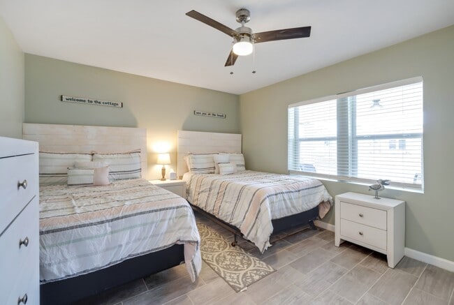 Building Photo - 5616 Pinetree Ave