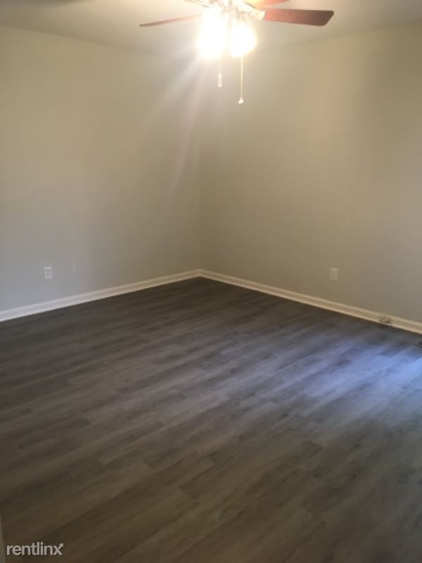 Foto del edificio - 3 br, 2 bath House - 205 SW Maynard Rd