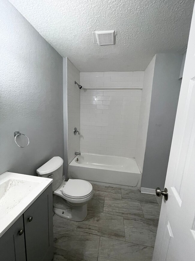Building Photo - Renovated 3/2 Single Family Home Available...