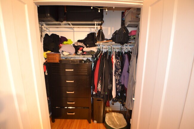 Foto del edificio - 4826 W Addison St