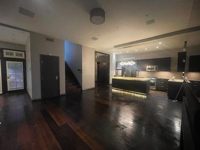 Sala de estar/cocina - 820 Island Ave