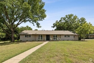 Building Photo - 826 Meadowview Ln