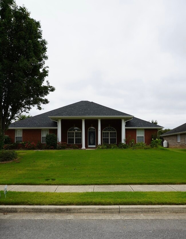Building Photo - 7009 Lynnfield Dr SE