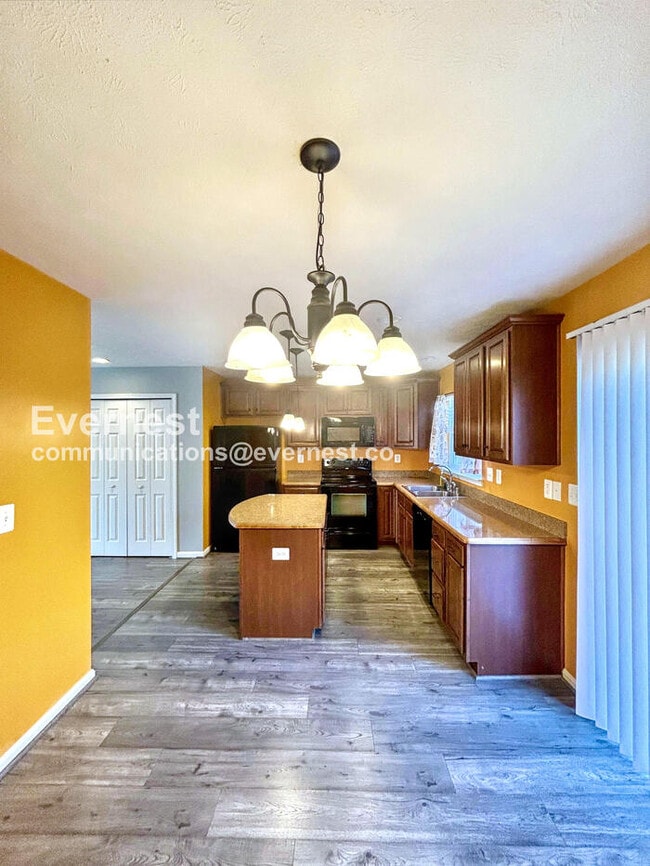 Building Photo - 18337 Democracy Ave