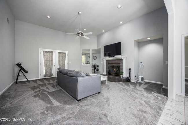 Building Photo - 2388 Halperns Way
