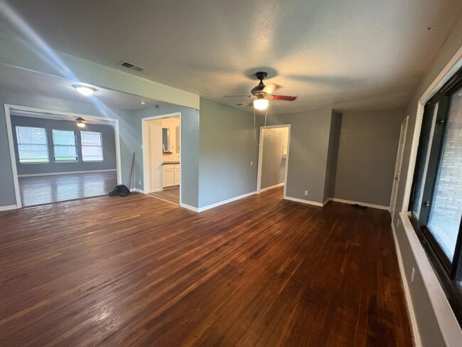 Building Photo - 2998 Co Rd 658