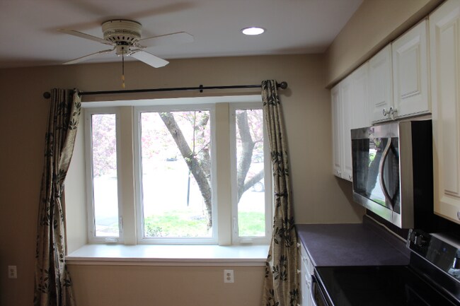 Foto del edificio - 2983 Borge St