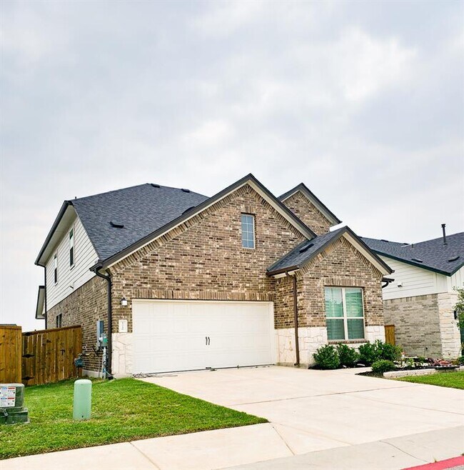 Building Photo - 12716 Bloomington Dr
