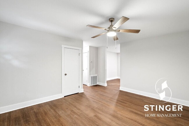 Foto del edificio - 607 Greenway Ct