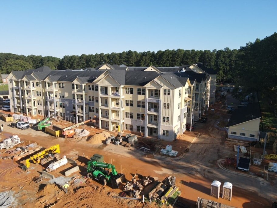 Primary Photo - Crowne at Hickory Grove