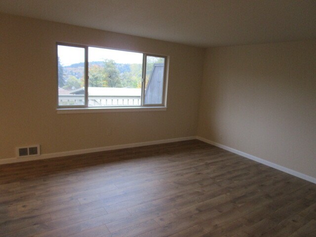 Foto del edificio - 7417 Hill Ave