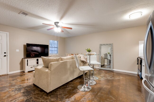 Foto del edificio - 239 Hartfield Rd