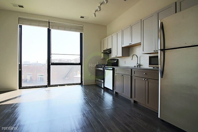 Foto del edificio - 1500 W Chicago Ave