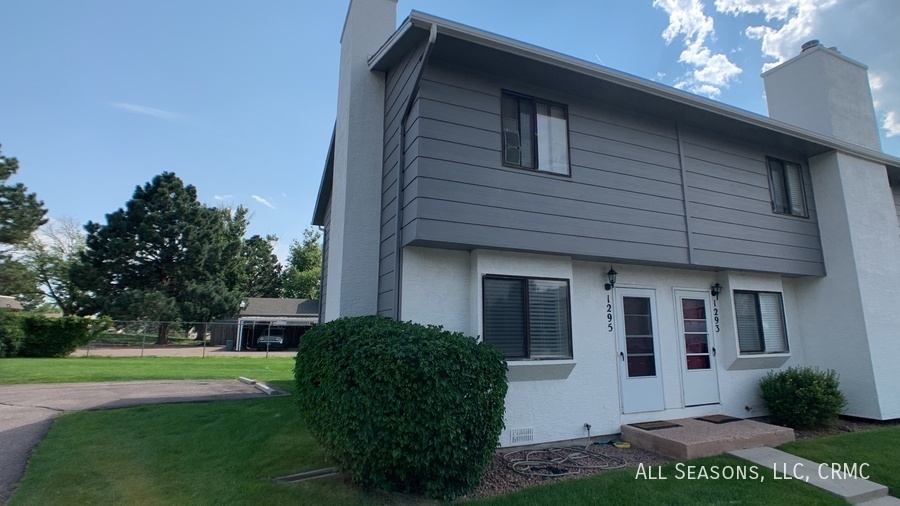 Primary Photo - 1295 Soaring Eagle Drive
