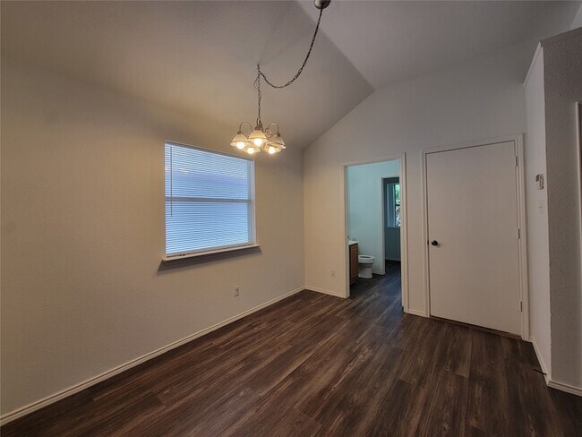 Foto del edificio - 5203 Mountain Spring Trail