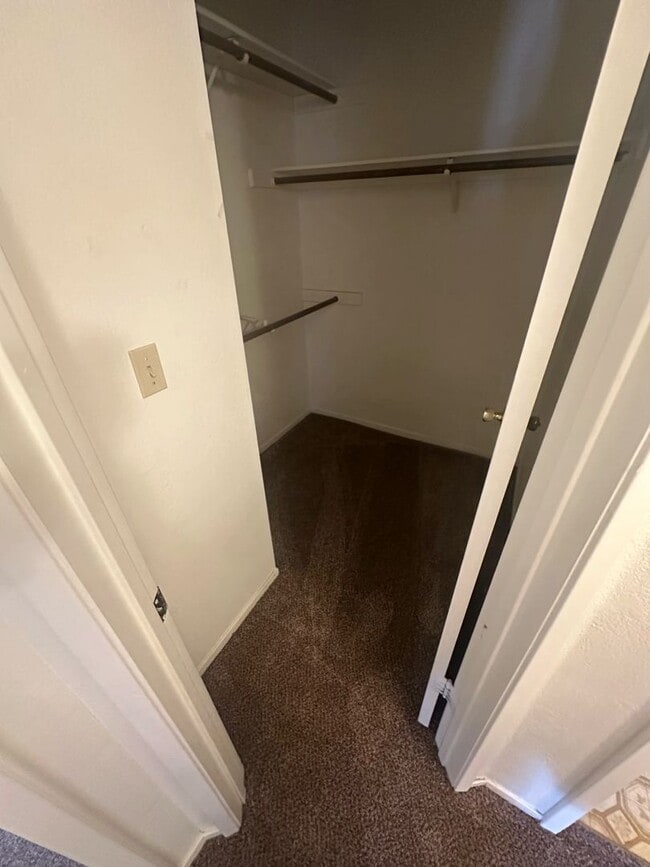 Foto del edificio - CUTE 2ND FLOOR  1 BEDROOM CONDO W/ LOFT