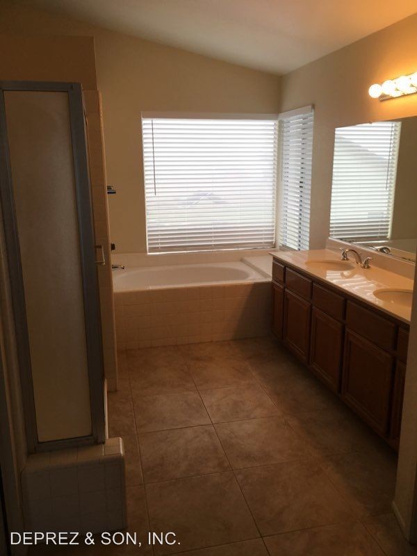 Foto del edificio - 4 br, 2.5 bath House - 229 COTTONWOOD AVE