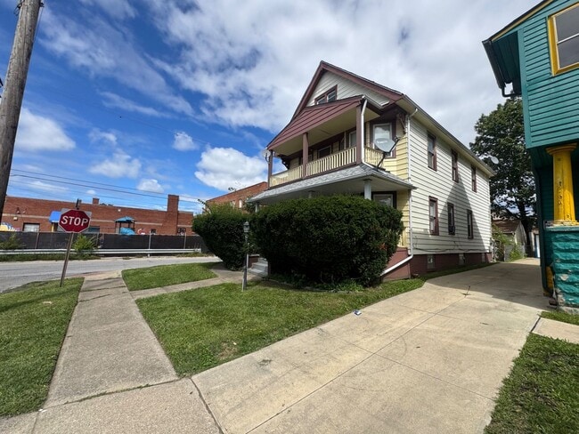 Building Photo - 2773 E 117th St