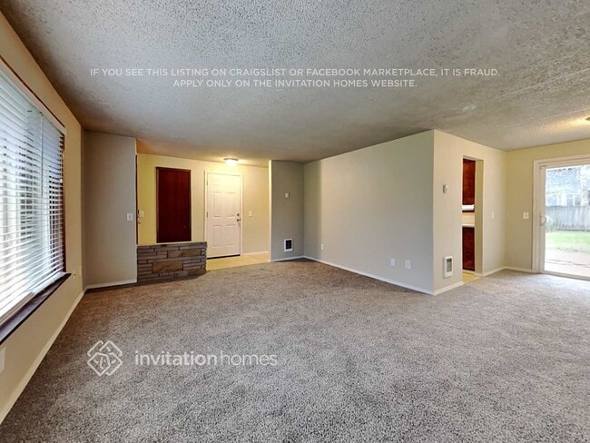Building Photo - 711 17th St Pl NW