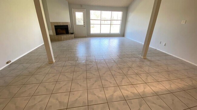 Building Photo - 2427 Autumn Springs Ln