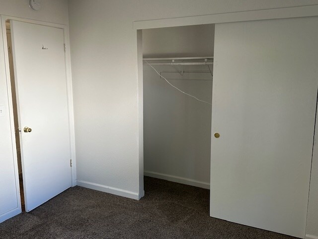 Foto del edificio - 304 N Riverside Dr