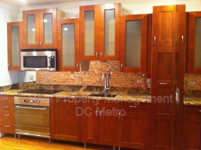 Building Photo - 2131 Newport Pl NW