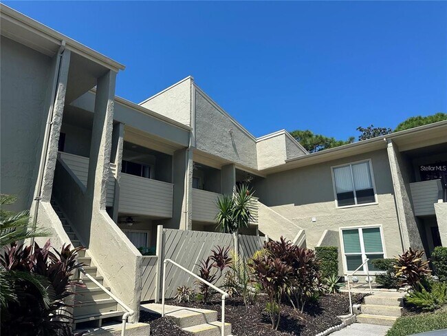 Foto del edificio - 514 Windrush Bay Dr