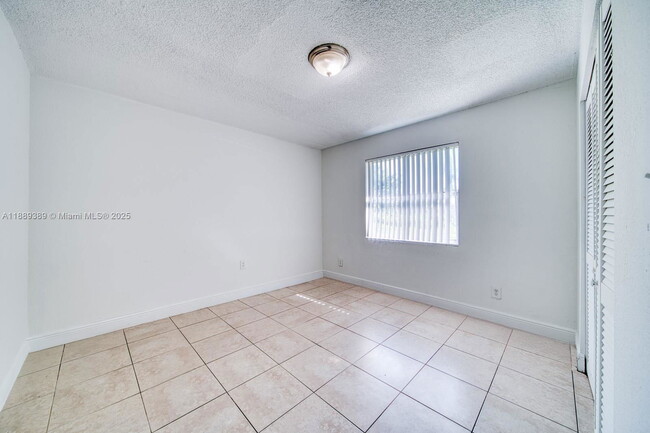 Foto del edificio - 757 NW 95th Terrace