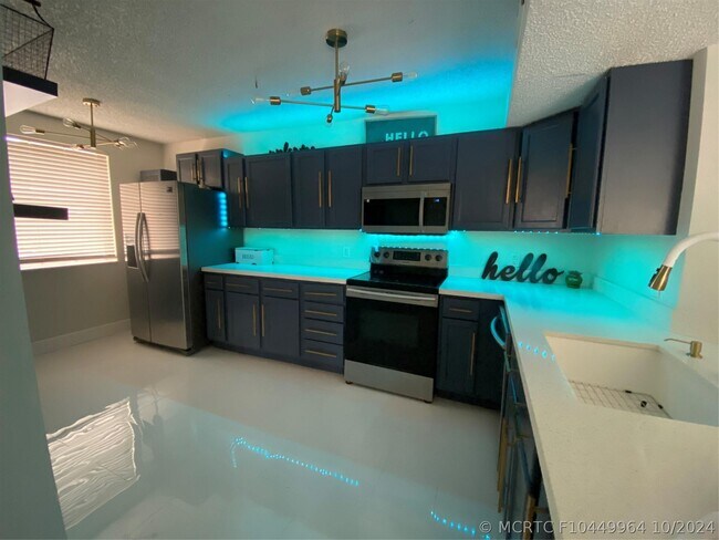 Foto del edificio - 8891 Wiles Rd