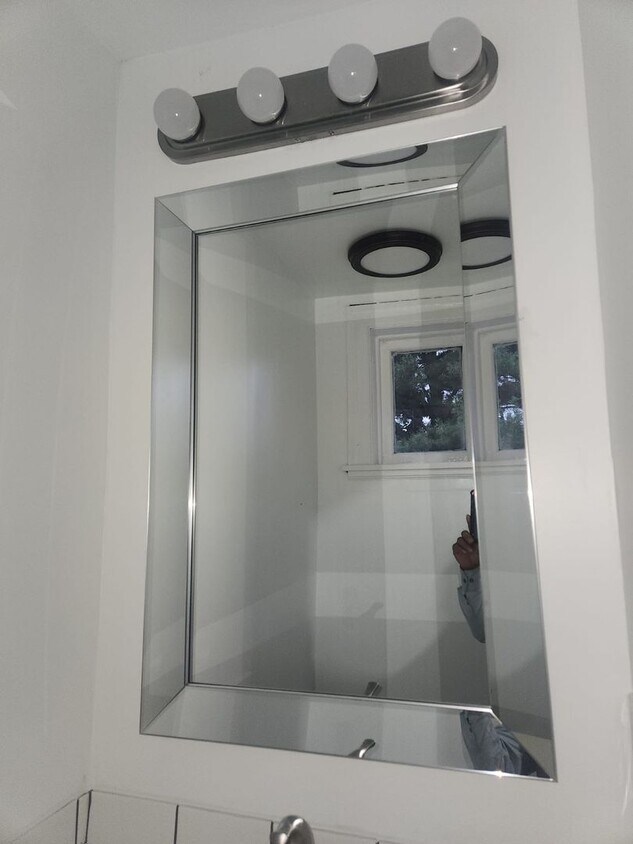 BIG & Beautiful 4 bedroomCobbs Creek House Rental in Philadelphia