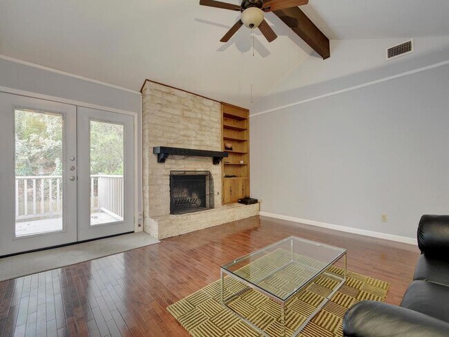 Building Photo - 6210 Shadow Valley Dr