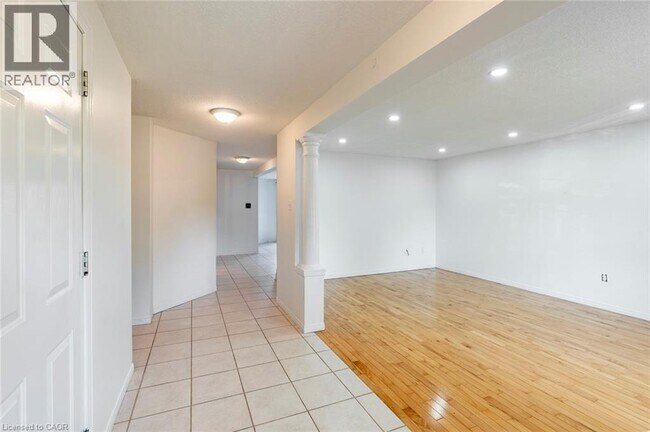 Photo du bâtiment - 79 Munroe Crescent