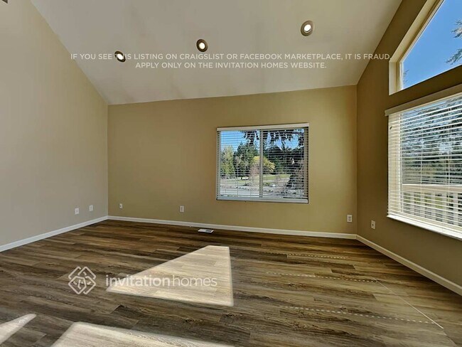 Building Photo - 16911 S Tapps Dr E