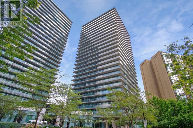 Building Photo - 5500-5500 Yonge St